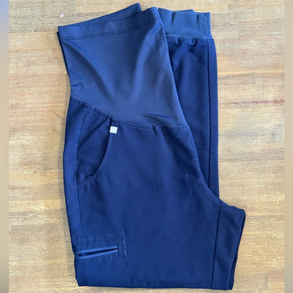 Figs Zamora Maternity Jogger Scrub Pants